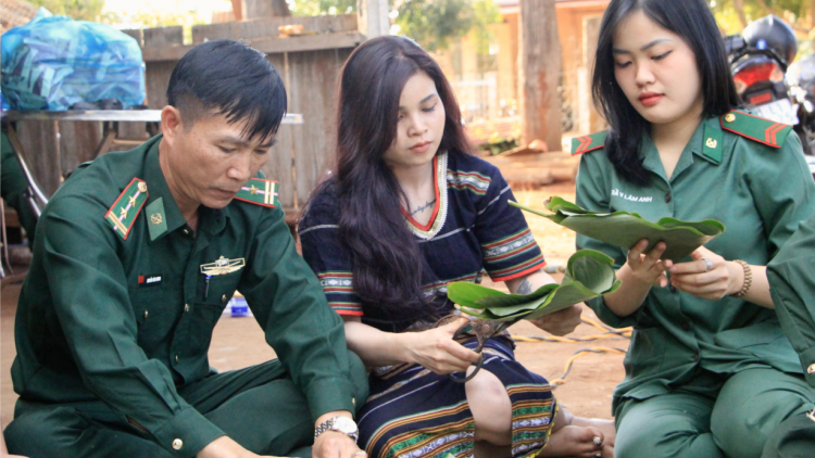 Bộ đội biên phòng mang Tết đến biên cương Gia Lai (16/1/2024)