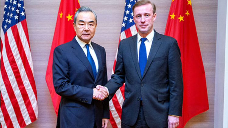 Ông Vương Nghị gặp mặt Trợ lý các vấn đề an ninh quốc gia của Tổng thống Mỹ Sullivan tại Thái Lan (28/1/2024)