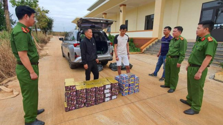 Đắk Lắk đảm bảo ATGT, ngăn chặn hàng lậu, hàng cấm dịp Tết (19/1/2024)