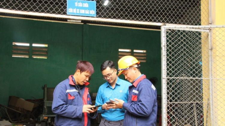 Tổng Liên đoàn lao động Việt Nam điều chính các bất cập trong tổ chức Chợ tết Online (26/01/2024)
)
