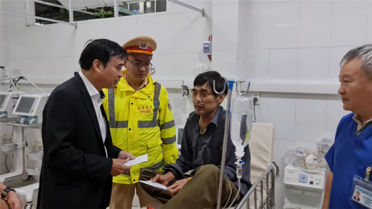 Đà Nẵng hỗ trợ nạn nhân vụ tai nạn giao thông trên cao tốc La Sơn - Túy Loan (23/1/2024)