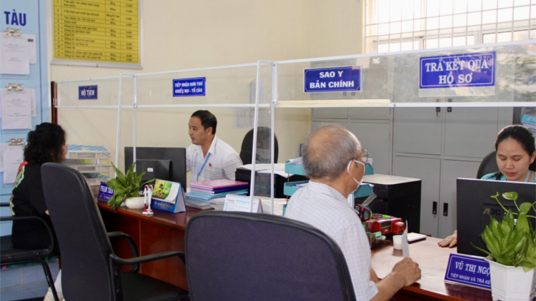 Đột phá cải cách hành chính để tránh hành dân (06/1/2024)