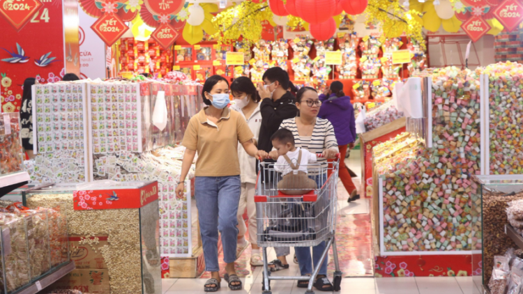 Hàng Tết ở Đà Nẵng giá cả ổn định, sức mua tăng (13/1/2024)
