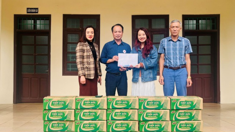 Gần 6000 phần quà vừa được trao cho các gia đình có hoàn cảnh khó khăn (31/1/2024)