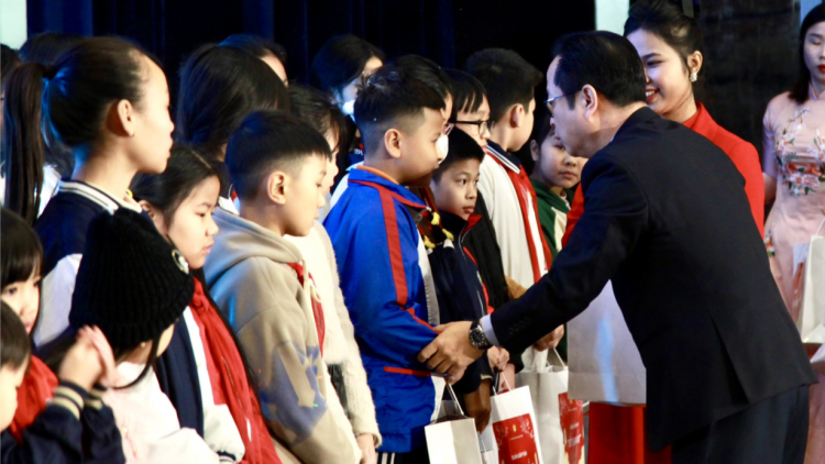 Hà Nội: Chương trình Tết sum vầy - Gặp thân nhân chiến sỹ đang công tác tại biển đảo (25/1/2024)