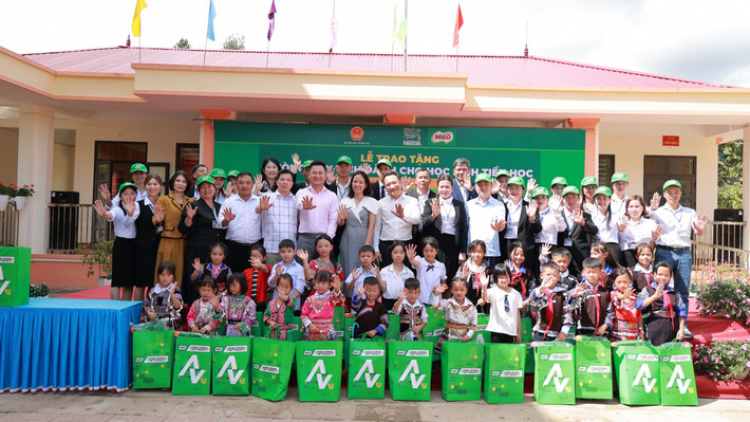 Nestlé MILO tặng phòng máy tính cho các trường tiểu học vùng cao ( 23/10/2024)