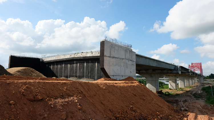 Quảng Ngãi tăng tốc thi công các công trình trọng điểm vượt lũ (16/10/2024)