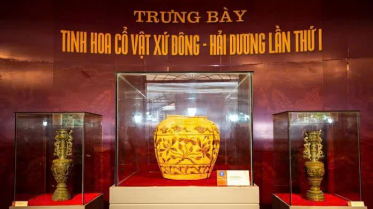Trưng bày “Tinh hoa cổ vật Xứ Đông” và công bố bảo vật Quốc gia Chum gốm hoa nâu Hiệp An thời Trần ( 20/10/2024)