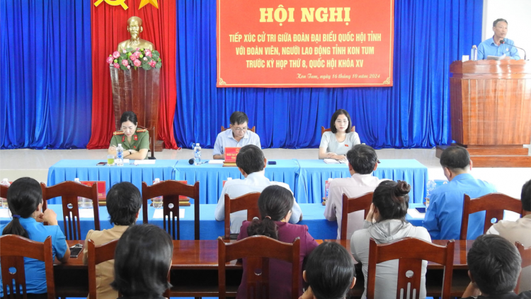 Đoàn viên, người lao động kiến nghị nhiều nội dung với Đoàn đại biểu Quốc hội tỉnh Kon Tum (16/10/2024)