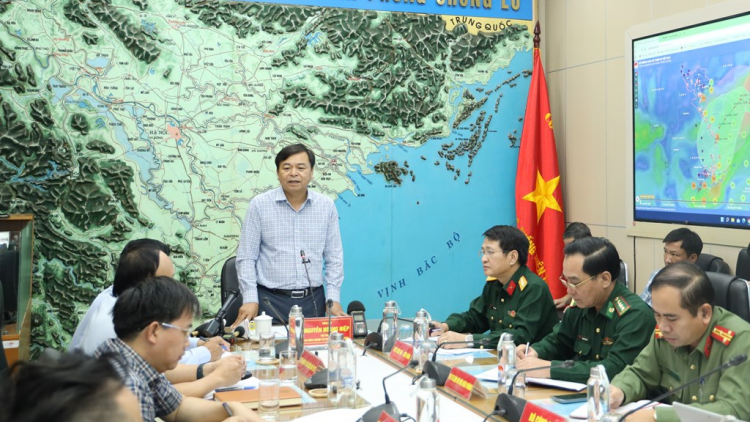 Ứng phó bão số 7: tránh tâm lý chủ quan, tập trung đảm bảo an toàn tuyến biển (8/11/2024)