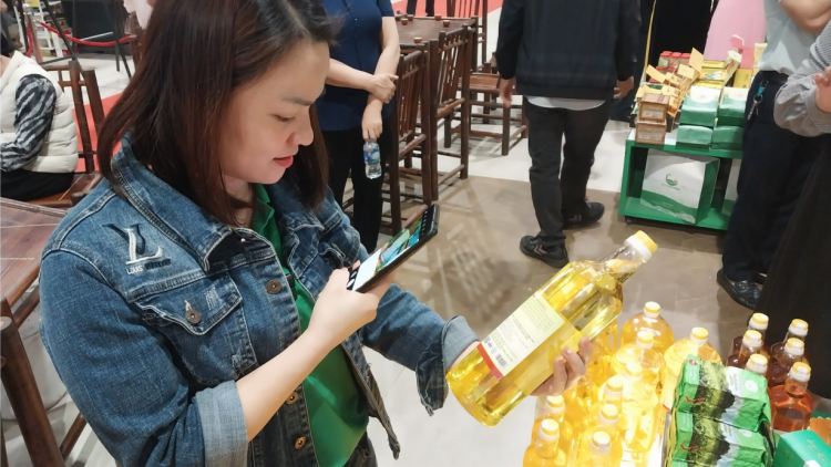Tuyên Quang: Đẩy mạnh không tiêu tiền mặt phát triển thương mại điện tử (7/11/2024)