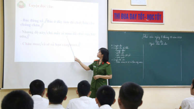 Đại úy Lê Thị Hồng Lụa: Rèn giũa những đứa trẻ mang tâm hồn khiếm khuyết bằng cả tâm huyết và trách nhiệm  (15/11/2024)