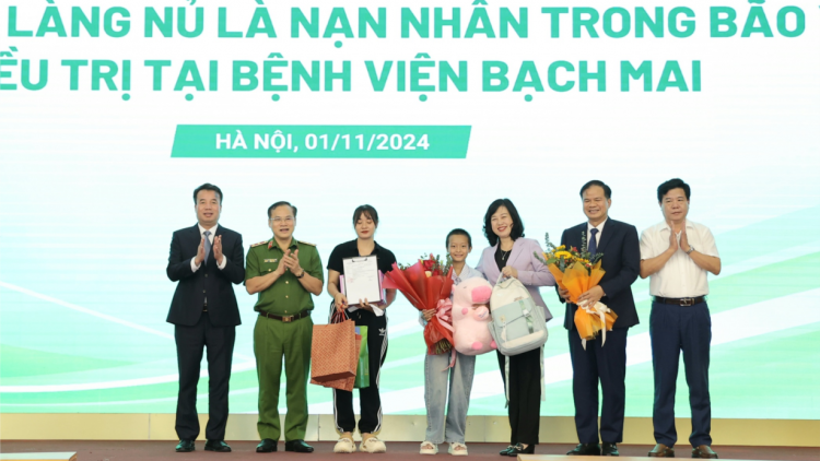 Nạn nhân cuối cùng ở làng Nủ điều trị tại Bệnh viện Bạch Mai được xuất viện (01/11/2024)