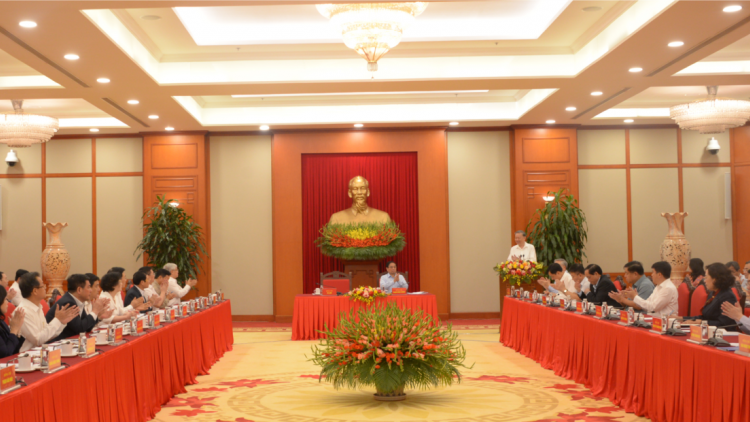 THỜI SỰ 12H TRƯA 13/11/2024: Tổng Bí thư Tô Lâm chủ trì buổi làm việc với Tiểu ban Kinh tế xã hội trình Đại hội 14 của Đảng.