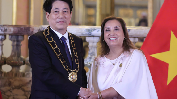 Tổng thống Peru trao tặng Huân chương “Mặt trời Peru” cấp Đại thập tự cho Chủ tịch nước Lương Cường (14/11/2024)