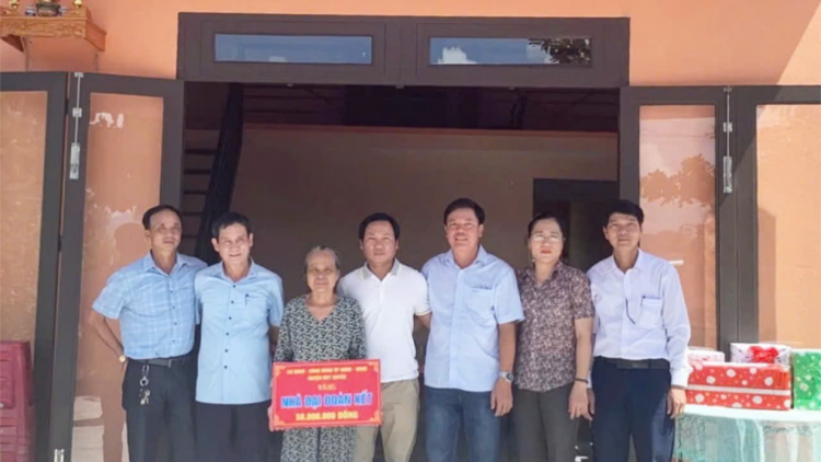 Quảng Nam đẩy nhanh tiến độ xóa nhà tạm, nhà dột nát (10/11/2024)