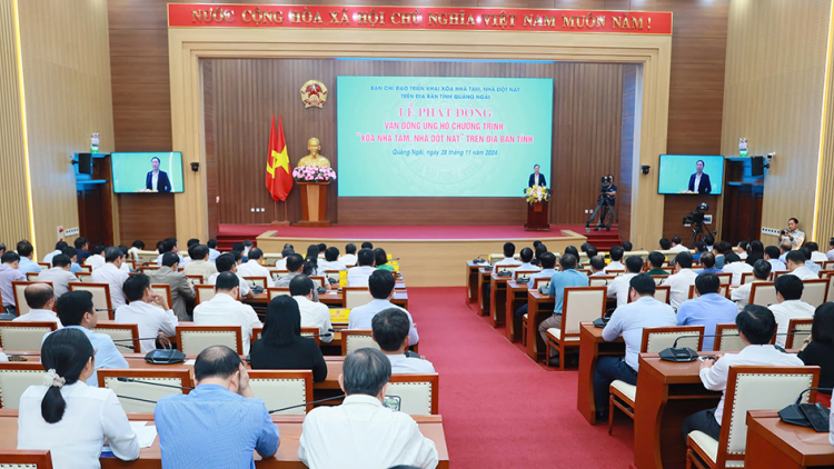 Quảng Ngãi: Xóa gần 9.800 nhà tạm, nhà dột nát trong năm 2025 (28/11/2024)