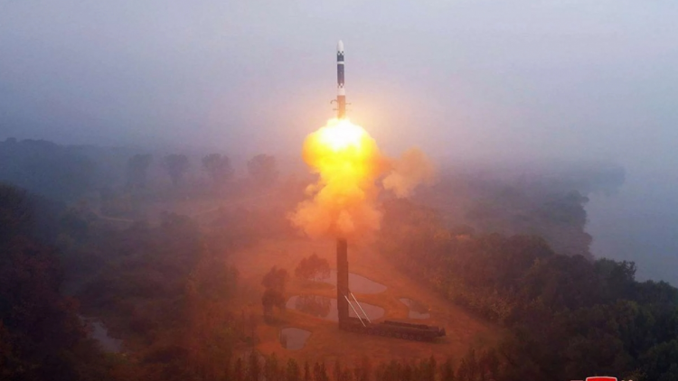 Triều Tiên tuyên bố tiếp tục xây dựng năng lực tự vệ sau vụ phóng tên lửa  Hwasong-19 thành công (02/11/2024)