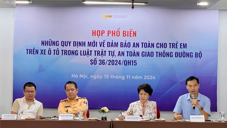 Ưu tiên bảo vệ trẻ em trên xe ô tô khi tham gia giao thông (15/11/2024)