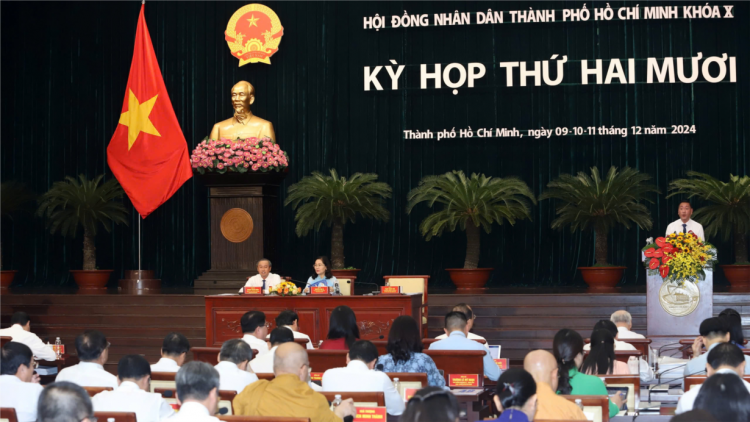 Bí thư Thành ủy TPHCM: Không để gián đoạn, trống địa bàn khi sắp xếp bộ máy (9/12/2024)