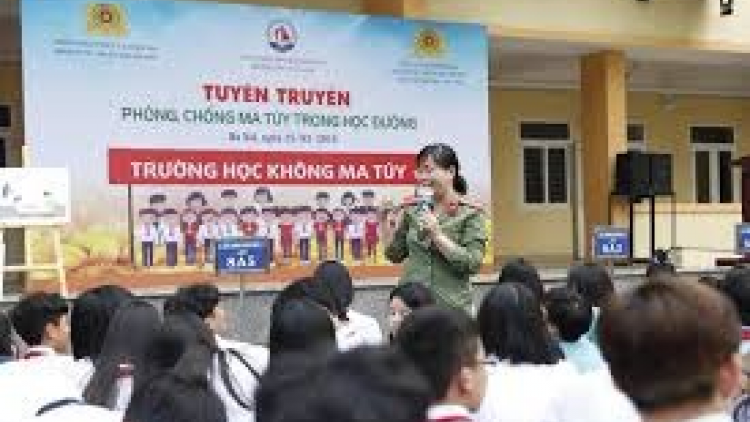 Ngăn chặn hiểm họa ma túy trong giới trẻ: Cần sự chung tay cộng đồng (25/12/2024)