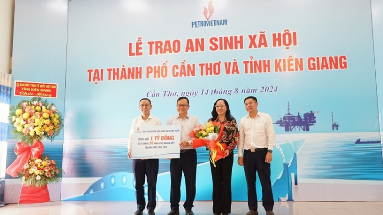 Petrovietnam ủng hộ 6 tỷ đồng xây nhà Đại đoàn kết tại Cần Thơ và Kiên Giang