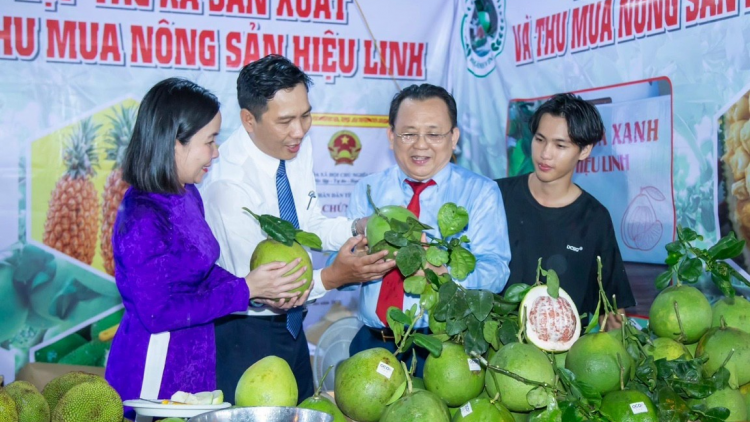 Người có uy tín nêu gương giúp bà con thoát nghèo ở miền núi Khánh Hòa (23/12/2024)