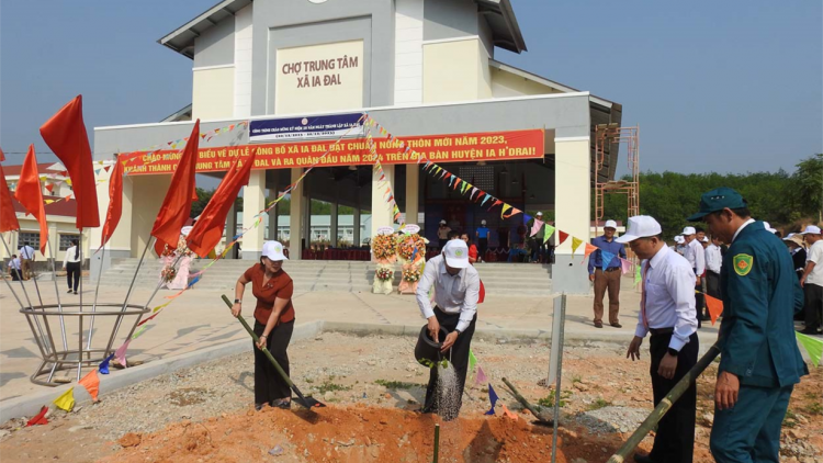 Kon Tum: Đồng loạt ra quân xây dựng nông thôn mới và đô thị văn minh (20/02/2024)