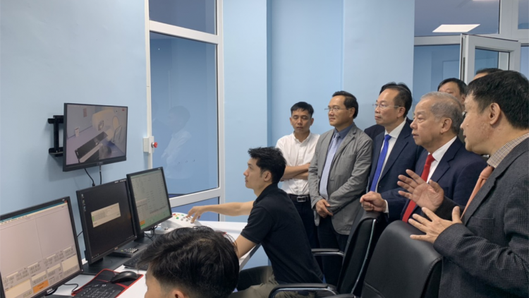 Bệnh viện Trung ương Huế đưa vào sử dụng hệ thống xạ trị gia tốc tuyến tính 160 lá (27/02/2024)