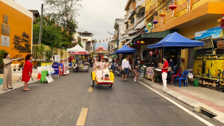 Xuân về trên Phố Việt Nam (Vietnam Town) ở Udon Thani (Thái Lan) (06/02/2024)