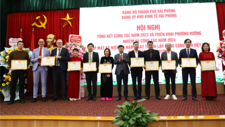 Phát triển đảng viên trong doanh nghiệp ngoài Nhà nước: Kinh nghiệm tại Hải Phòng (3/2/2024)
