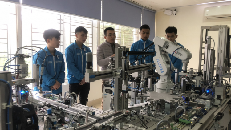 Hà Nội: Nhiều trường nghề mở mã ngành mới, thu hút đối tượng tuyển sinh  (16/03/2024)