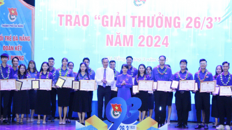 48 cán bộ Đoàn tiêu biểu của thành phố Đà Nẵng nhận Giải thường 26/3 (23/03/2024)