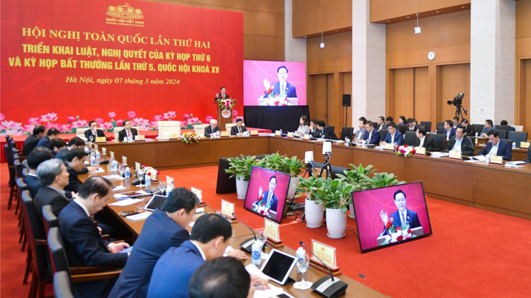 Chủ tịch Quốc hội: Ban hành văn bản quy phạm pháp luật khả thi, đồng bộ trong hệ thống văn bản pháp luật (07/03/2024)
