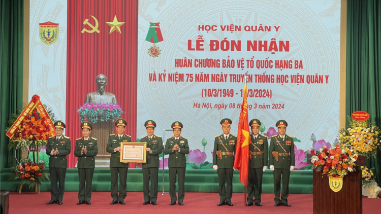 Học viện Quân y nhận Huân chương bảo vệ Tổ quốc (08/03/2024)
