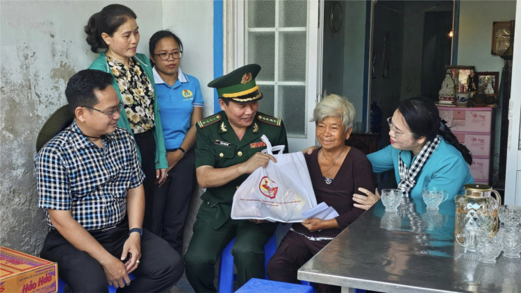 Mái ấm hạnh phúc của những gia đình quân nhân (28/3/2024)