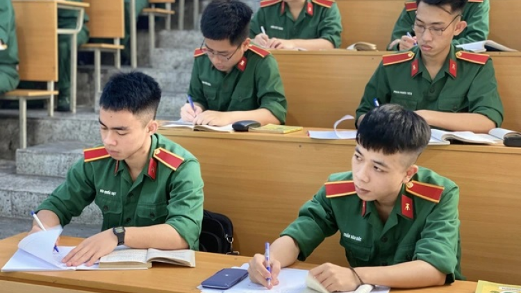 Tuyển sinh 2024: Khối trường quân đội bổ sung thêm phương thức xét tuyển mới (18/3/2024)