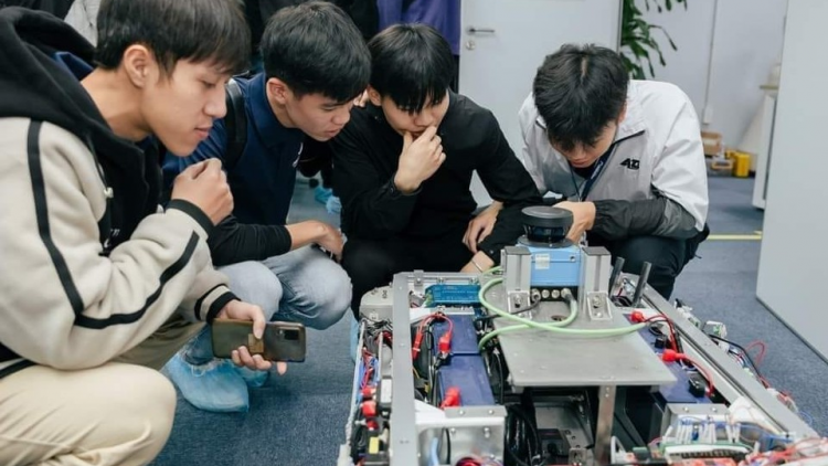 Tuyển sinh 2024: Nhiều trường mở ngành liên quan đến công nghiệp bán dẫn (09/3/2024)