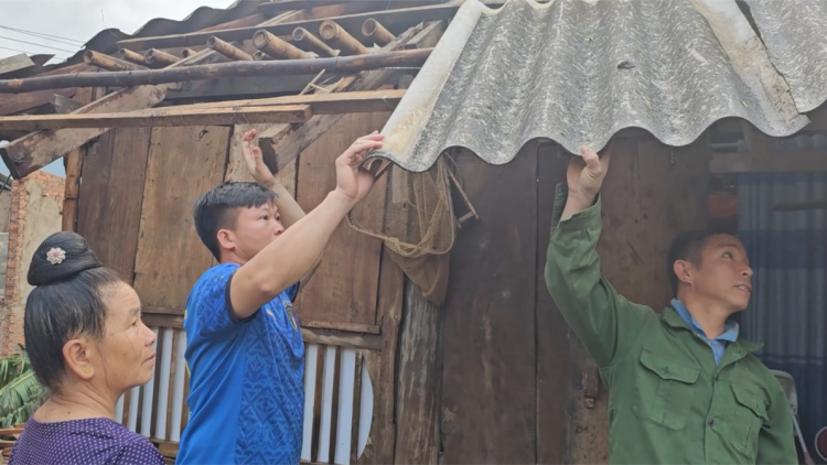 Sơn La khẩn trương ổn định cuộc sống người dân sau thiên tai (21/4/2024)