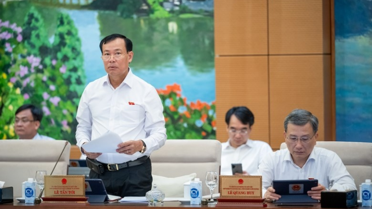 Ủy ban TVQH Tập trung nguồn lực để đầu tư xây dựng, phát triển kết cấu hạ tầng giao thông (23/04/2024)