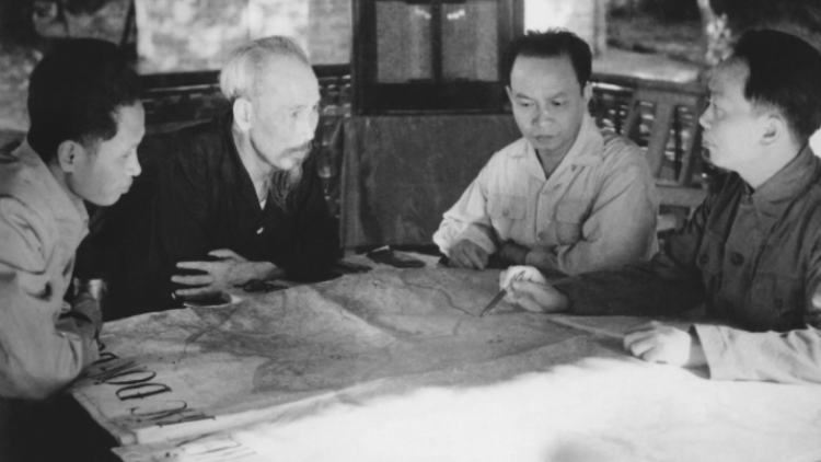 Vai trò của Trung ương Đảng, Chủ tịch Hồ Chí Minh và Đại tướng Võ Nguyên Giáp trong chiến dịch Điện Biên Phủ. (30/04/2024)