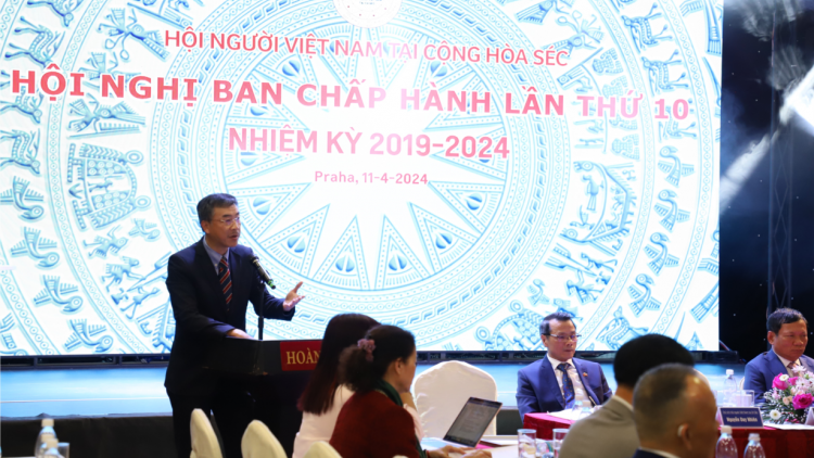 Người Việt tại Czech luôn gắn kết, phát huy bản sắc văn hóa và hội nhập sâu vào xã hội sở tại (12/4/2024)