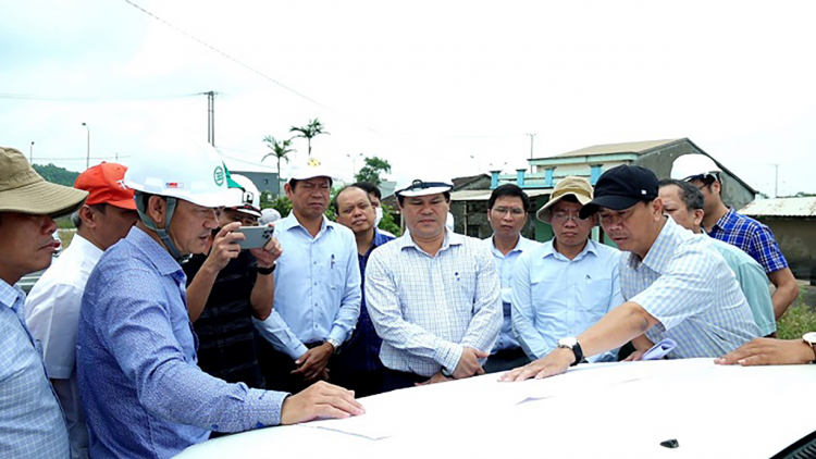 Phó Chủ tịch UBND tỉnh Quảng Ngãi làm Tổ trưởng Tổ công tác tháo gỡ khó khăn cho Khu Kinh tế Dung Quất (19/4/2024)