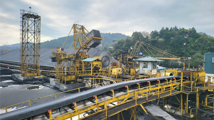 TKV bước vào Quý 2/2024 với 2 nhiệm vụ lớn: đảm bảo cung cấp than và điện các tháng cao điểm mùa khô năm 2024 (02/04/2024)