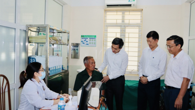 Chuyển giao kỹ thuật cho Bệnh viện Điện Biên và khám bệnh miễn phí cho 1000 người (20/04/2024)