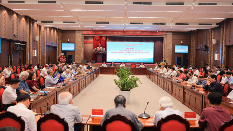 Hà Nội gặp mặt chuyên gia, nhà khoa học nhân dịp kỷ niệm Ngày Khoa học và công nghệ Việt Nam 18/5 (14/05/2024)
