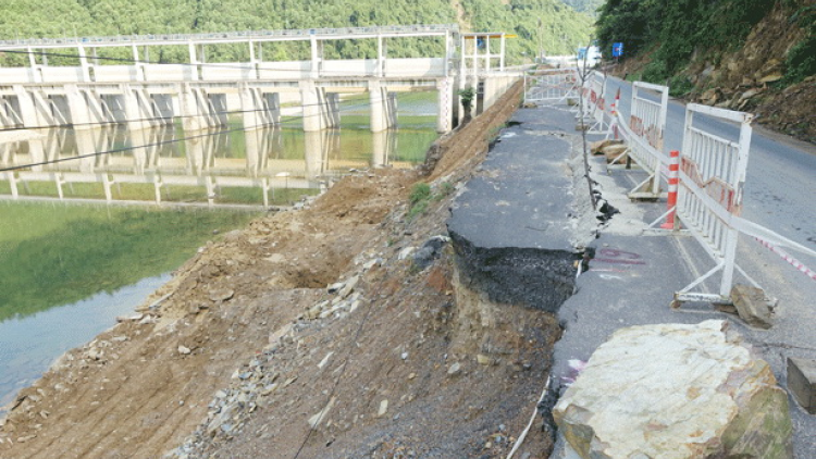 Đà Nẵng: Xử lý sạt lở Đường tỉnh 601, đoạn qua đèo La Ngà  (21/05/2024)