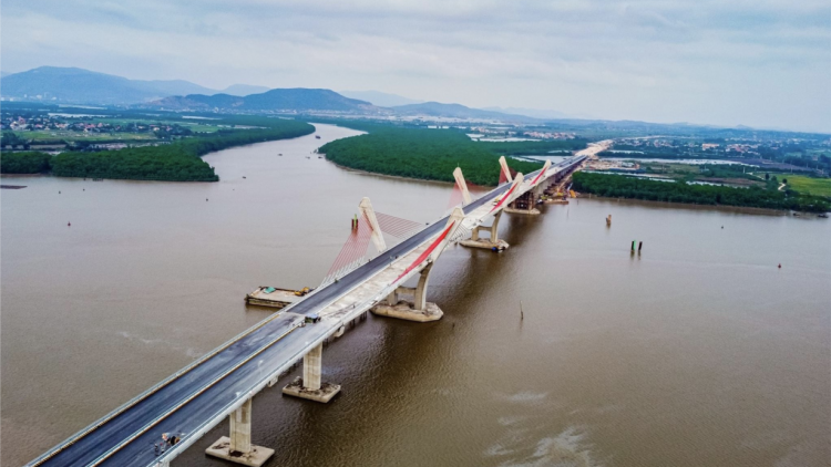 Cầu Bến Rừng tạo động lực kết nối các khu kinh tế ven biển (06/05/2024)