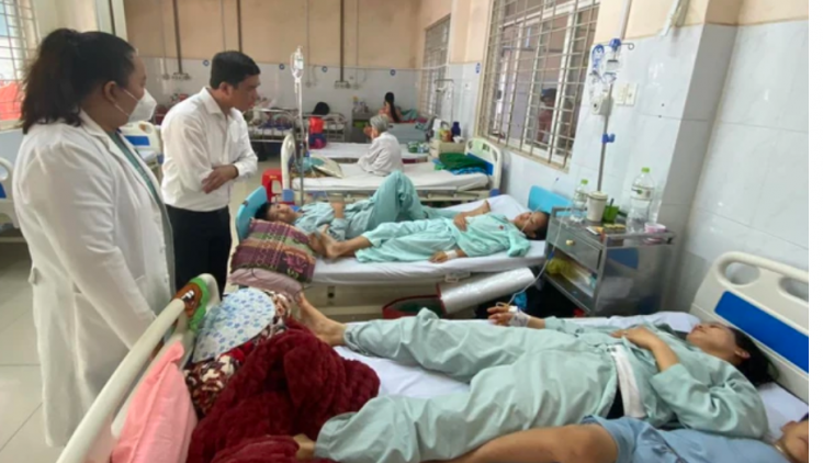 Cục An toàn thực phẩm (Bộ Y tế) đã đề nghị Sở Y tế Đồng Nai đình chỉ ngay cơ sở bánh mỳ nghi ngờ gây ngộ độc thực phẩm khiến hàng trăm người nhập viện (03/05/2024)