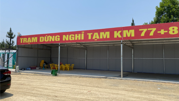 Đưa vào vận hành 2 trạm dừng nghỉ tạm trên cao tốc Cam Lộ- La Sơn (1/5/2024)